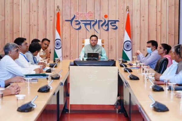 सीएम धामी ने हैली सर्विस ऑपरेटर्स को कड़े शब्दों में किया स्पष्ट, सुरक्षा मानकों से खिलवाड़ बर्दाश्त नहीं, हैली दुर्घटनाओं की ऑडिट के भी निर्देश